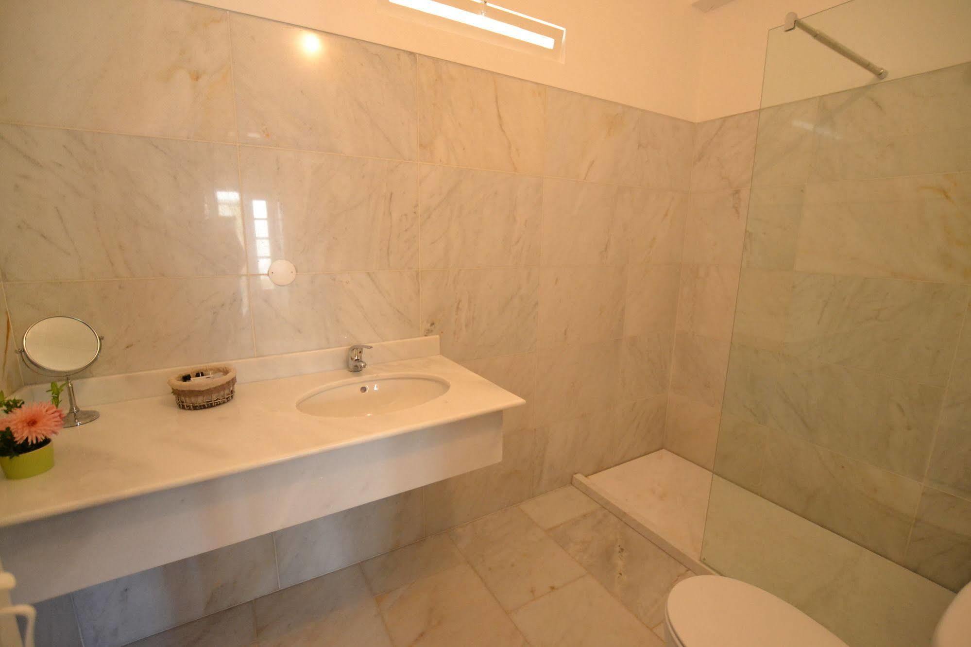 לינה וארוחת בוקר גימראייש Casa Do Ribeiro מראה חיצוני תמונה