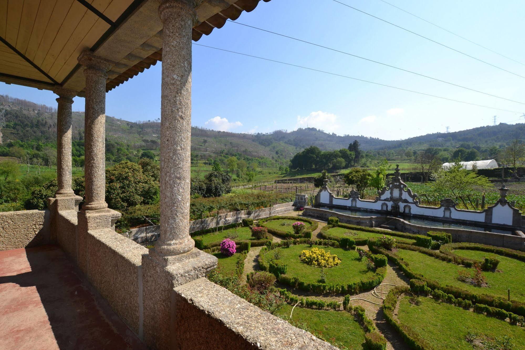 לינה וארוחת בוקר גימראייש Casa Do Ribeiro מראה חיצוני תמונה