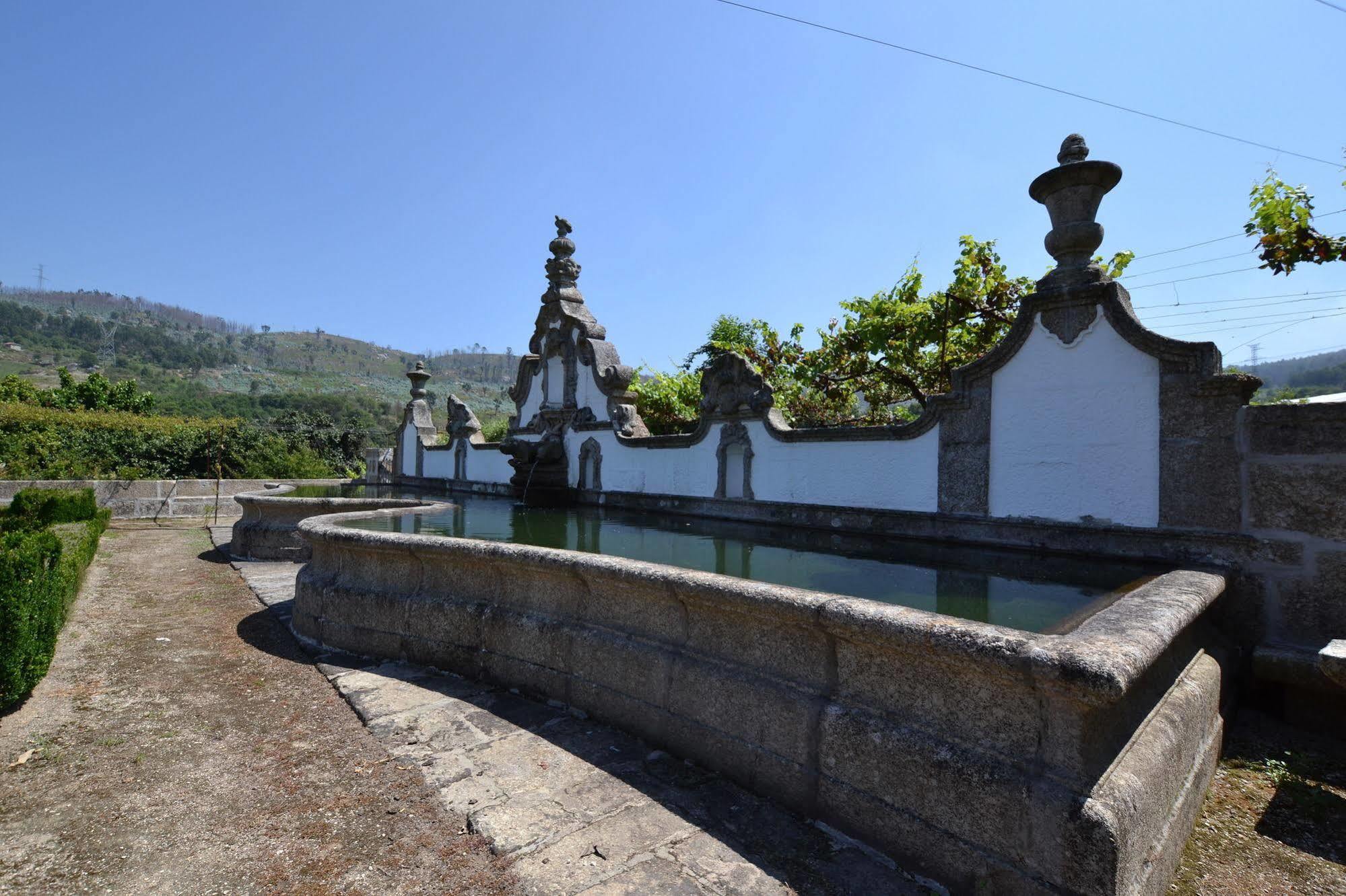לינה וארוחת בוקר גימראייש Casa Do Ribeiro מראה חיצוני תמונה